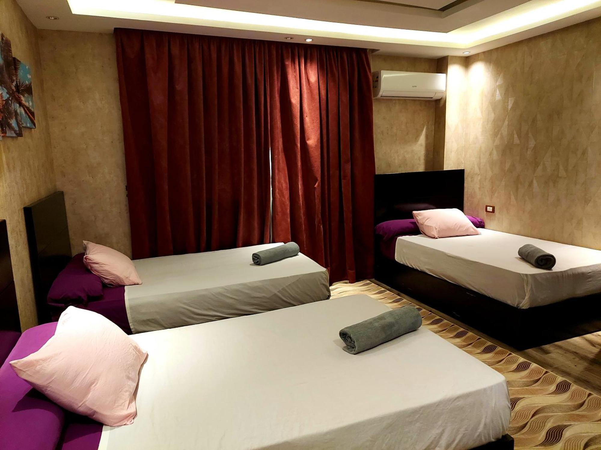 Pyramids Planet Hotel Ghatati Bilik gambar